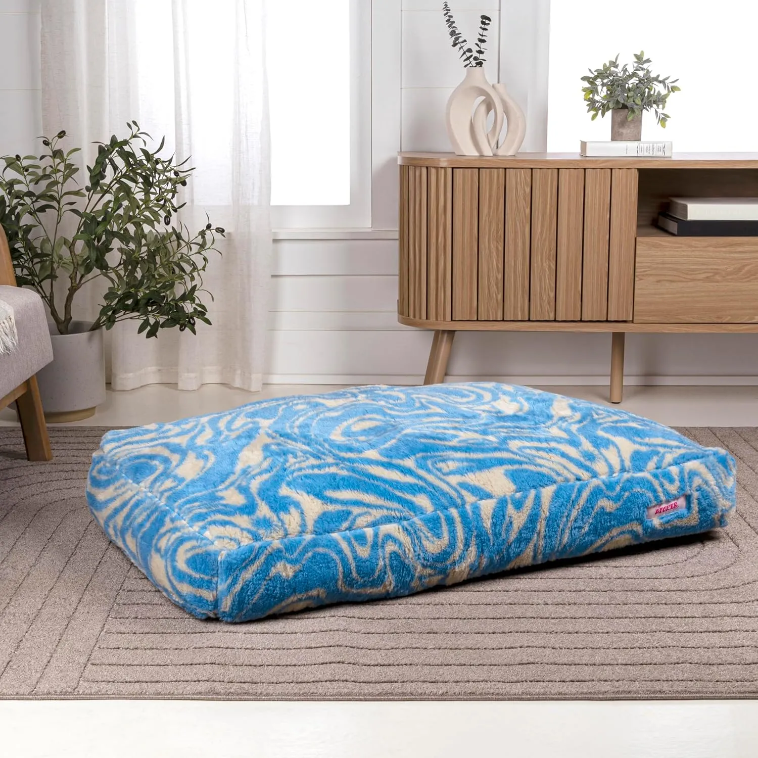 DBD3001G-XL Mabel 49.5" x 31.5" Designer Modern Ultra Soft Reversible Plush Rectangular Pet Bed with Washable Cover, Blue Lemonade Twist