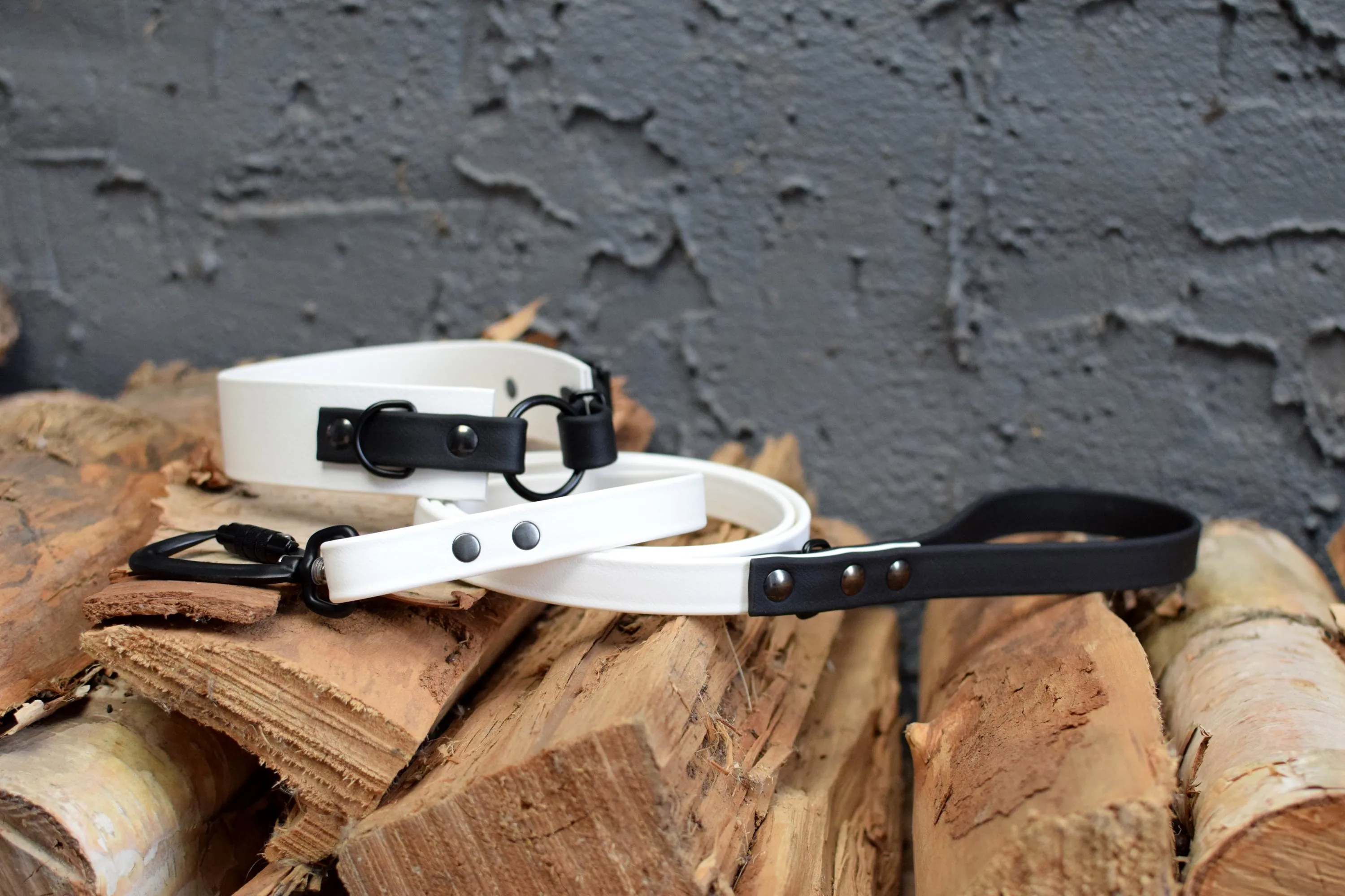 LUCI COLLECTION - White & Black Osgiliath Biothane Dog Collar