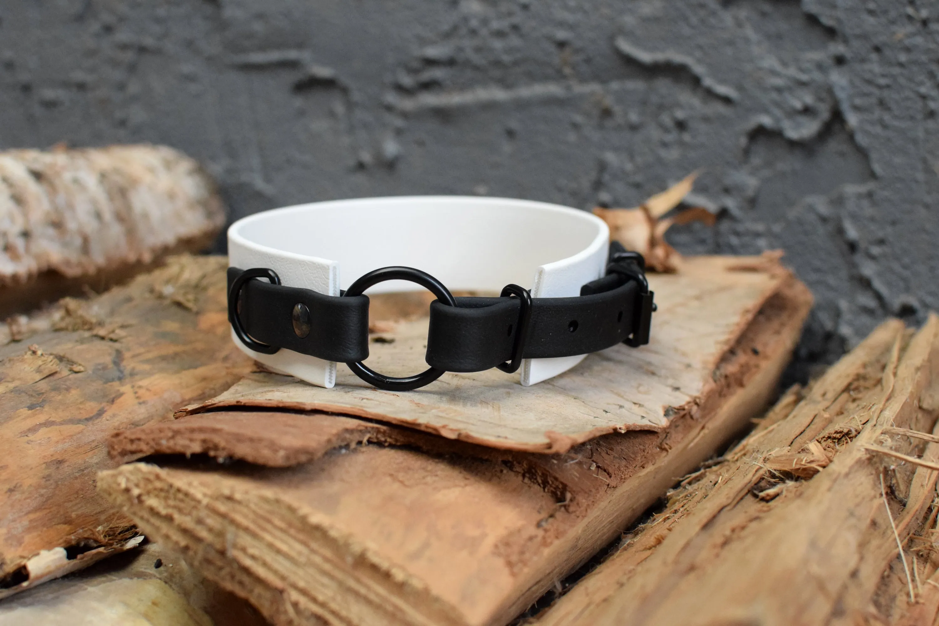 LUCI COLLECTION - White & Black Osgiliath Biothane Dog Collar