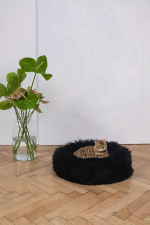 Round Natural Sheepskin Pet Bed - Black